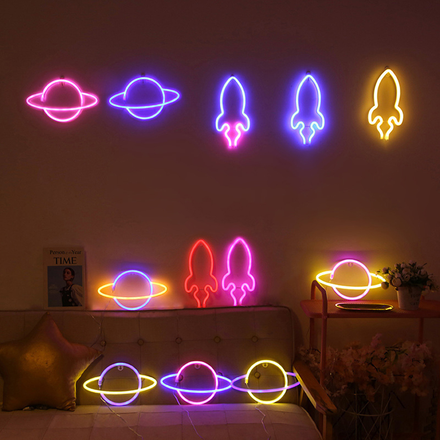 Planet Spaceman Alien Neon Sig - Tech Room Accessories recension och pris